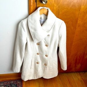 Jessica Simpson  🧥 almost new in good  condition